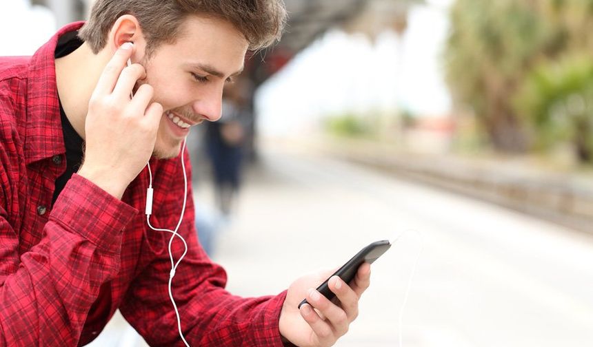 Telefonu Elinden Bırakamıyorsan Beynin Tehlikede Olabilir! İşte Uzmanlardan Kritik Uyarılar!