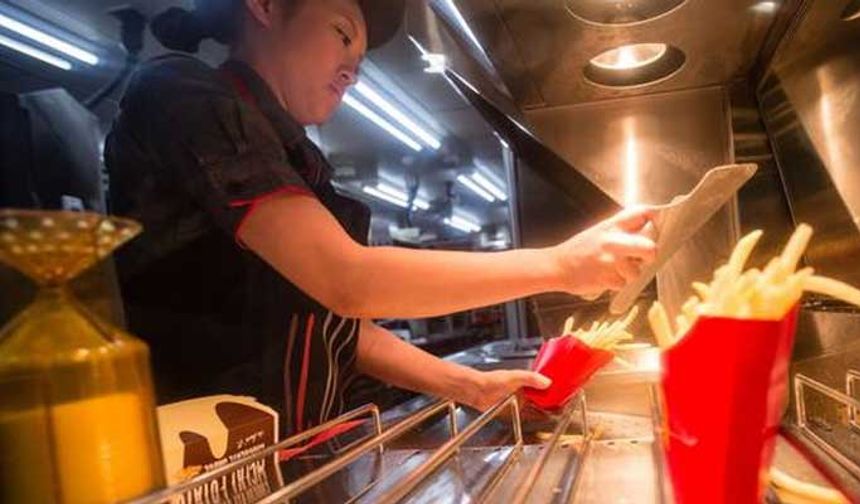 Yazılım Öğrenin Denildi, Ancak Gençler Fast Food Zincirlerinde Çalışmak Zorunda Kaldı!