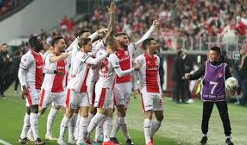 Avrupa Arenasında Parlayan Kırmızı-Beyaz Fırtına