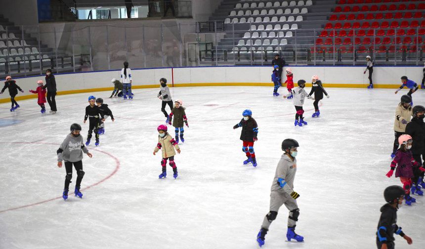 Samsun Buz Pateni Kursu Fiyatları ve Seans Ücretleri