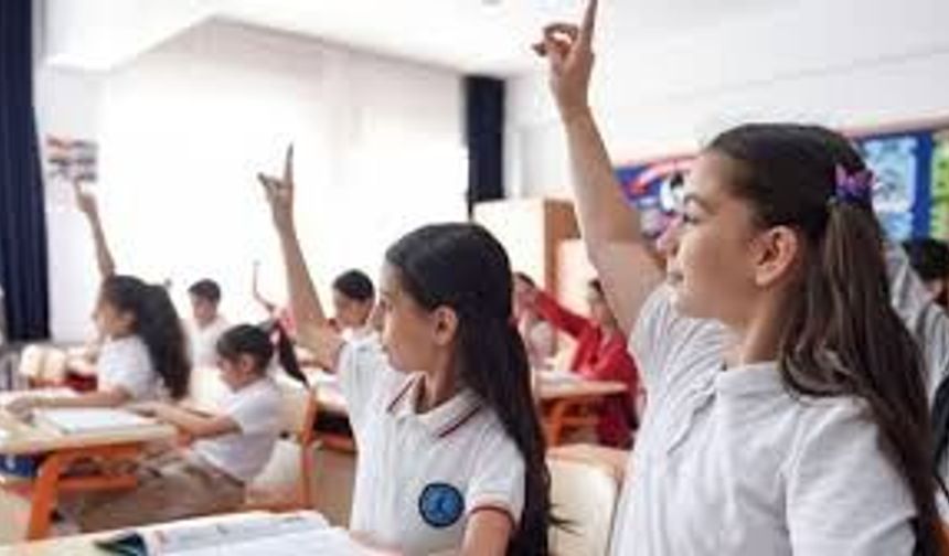 Okullar Tatil Edildi mi? Hafta Sonu ve Bayram Tatili Detayları