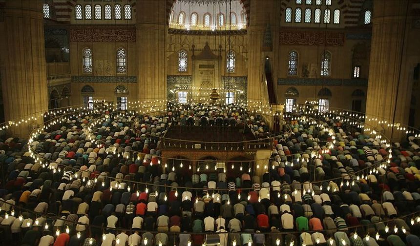 Antalya Kurban Bayramı Namazı Saati 2026: Diyanet'e Göre Antalya'da Bayram Namazı Saat Kaçta Kılınacak?