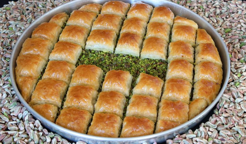 Kolay Baklava Tarifi: Bayramda Yapılması Gereken En Kolay Baklava! Adım Adım Öğren