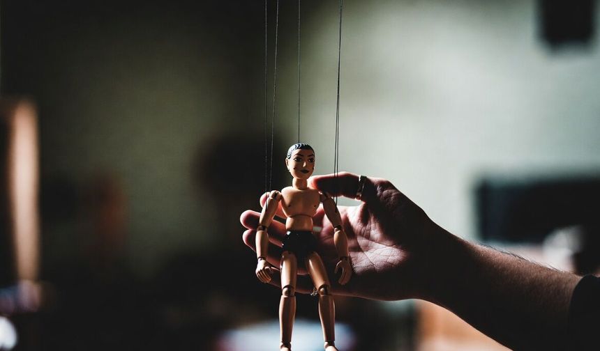 Manipülasyonları Tanımanın 5 Yöntemi