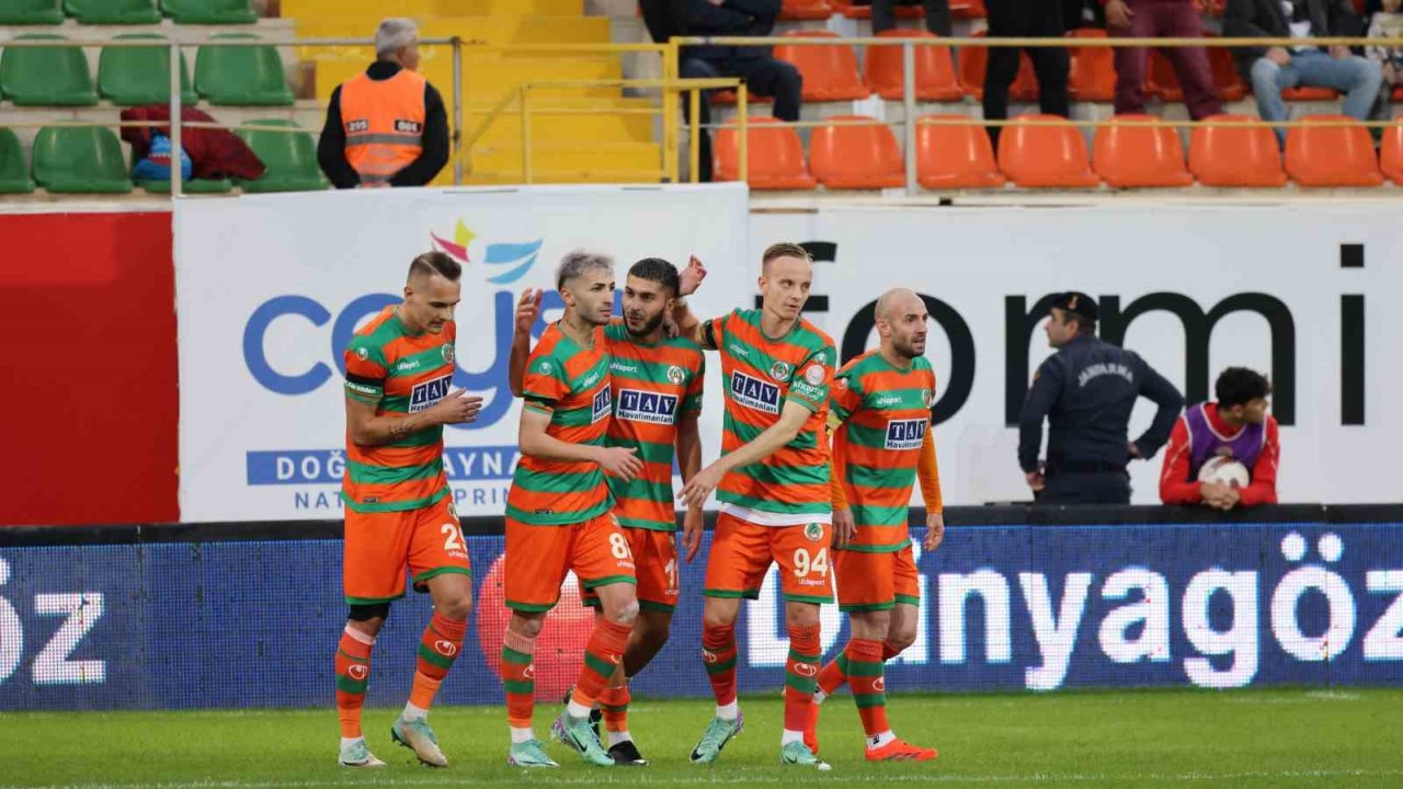 Samsunspor Deplasman 'da Alanya Da 3 - 1 Skor Tabelaya Yansıdı