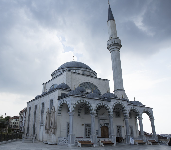 Çekmeköy Camii