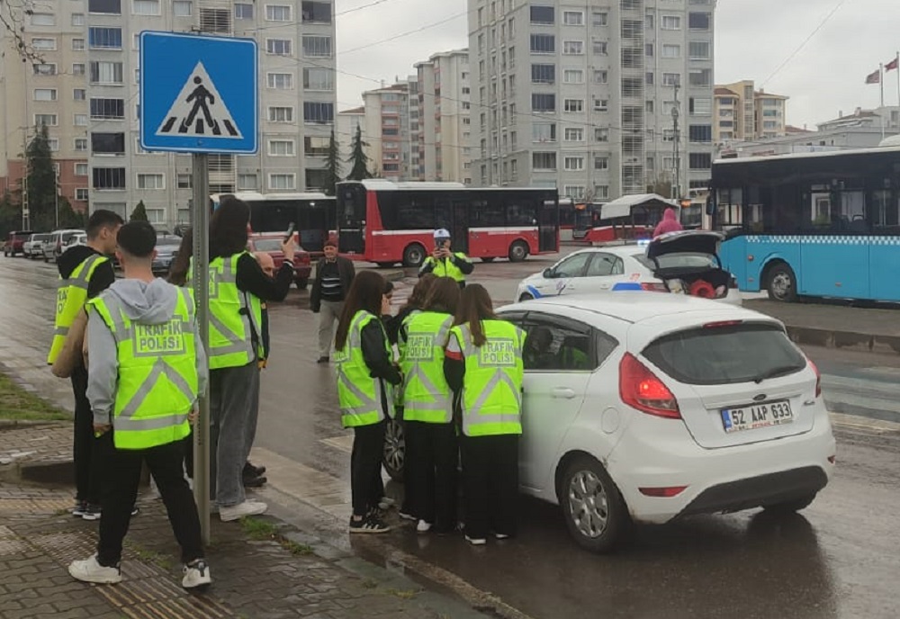 Yayalara Dikakt Farkınalığı