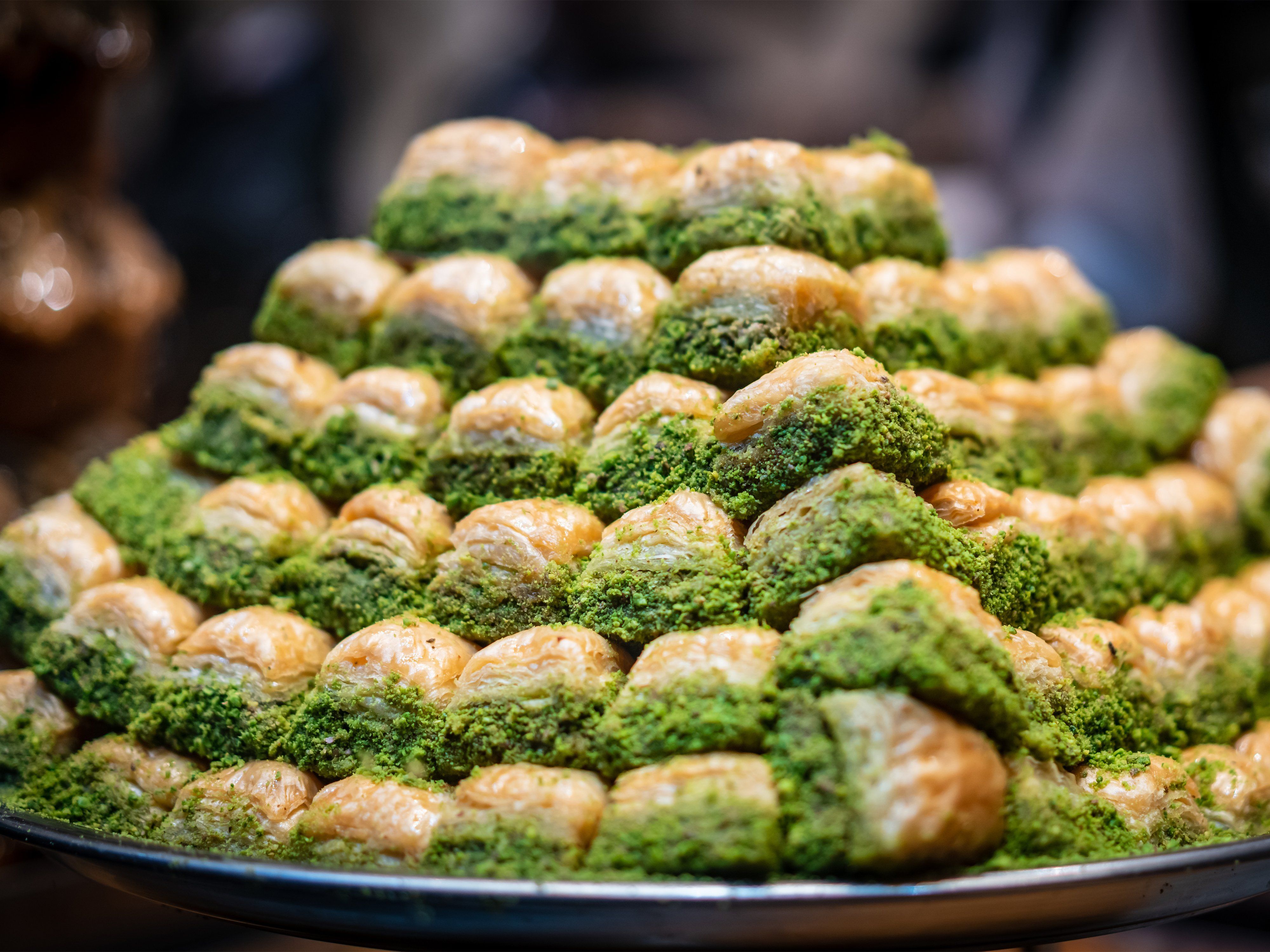 Hamido Baklava Fiyatları 2026: Fıstıklı, Cevizli Baklava ve Tepsi Fiyatları