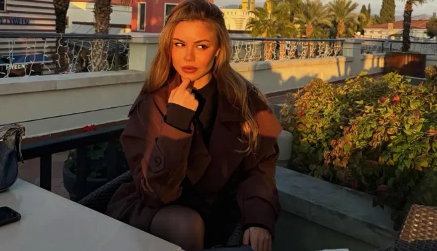 Zeynep Mestan 2