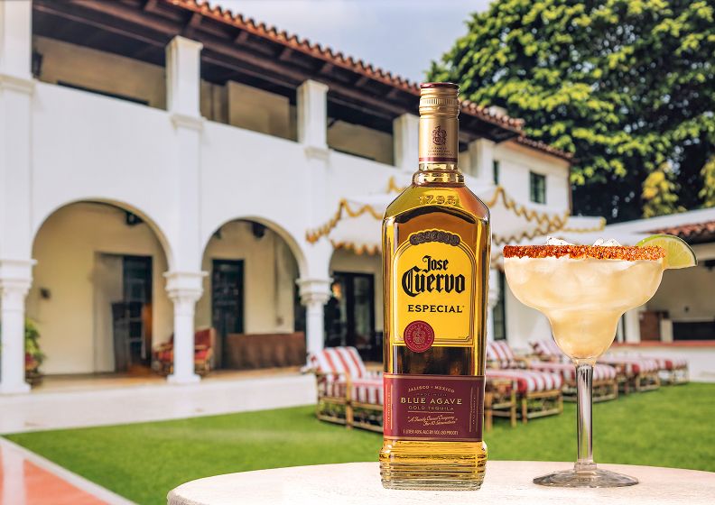 Jose Cuervo Tekila Fiyatları 2026: Silver ve Reposado Arasında Ne Kadar Fark Var?